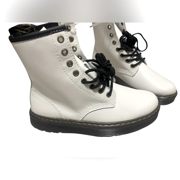💚💚🌼NWOT DR.MARTENS WOMENS ZAVALA FLAT COMBAT CASUAL FALL WINTER BOOT - Picture 9 of 11